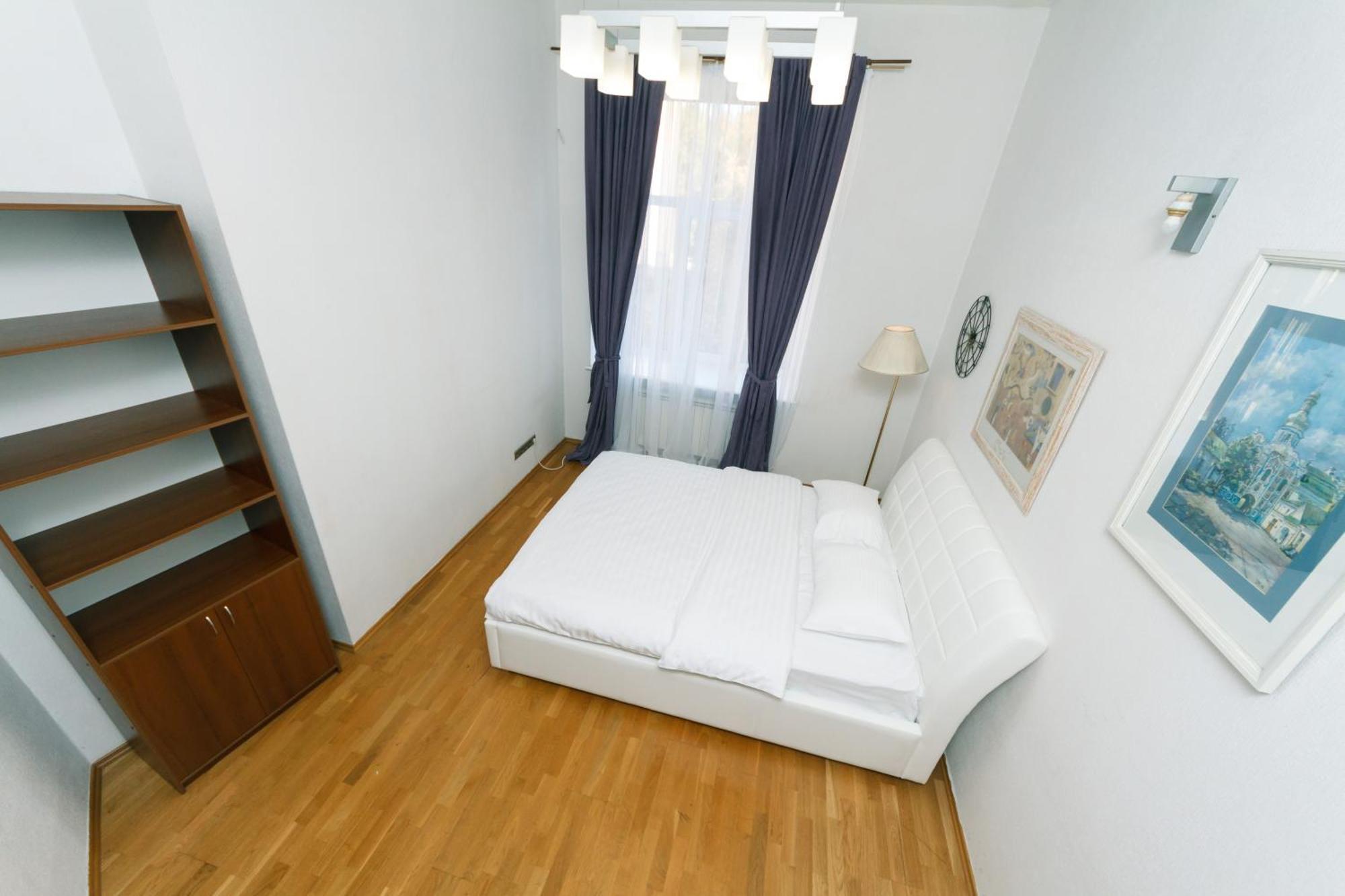 Lux Near Maidan, Khreschutyk 3Br Lägenhet Kiev Exteriör bild