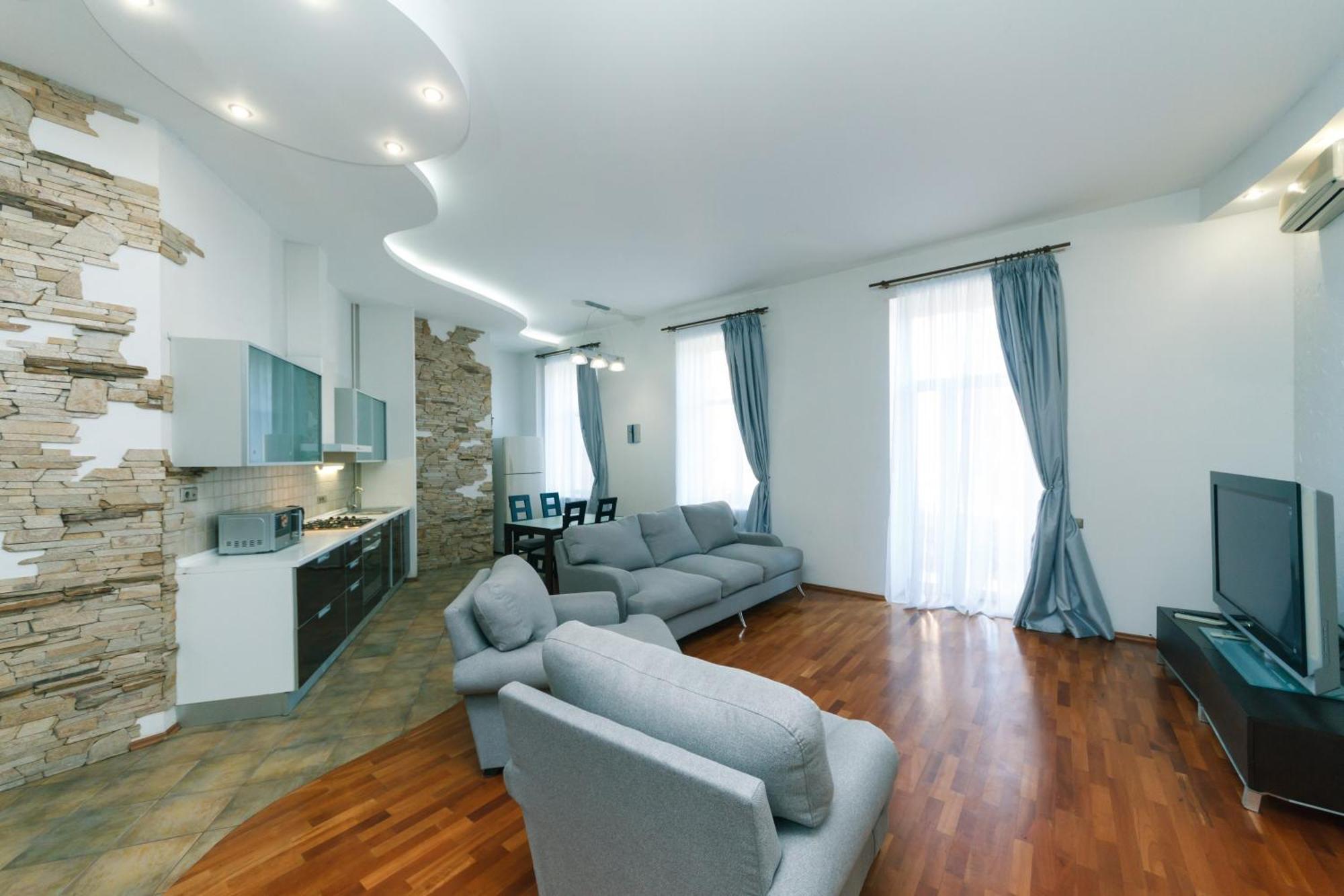 Lux Near Maidan, Khreschutyk 3Br Lägenhet Kiev Exteriör bild